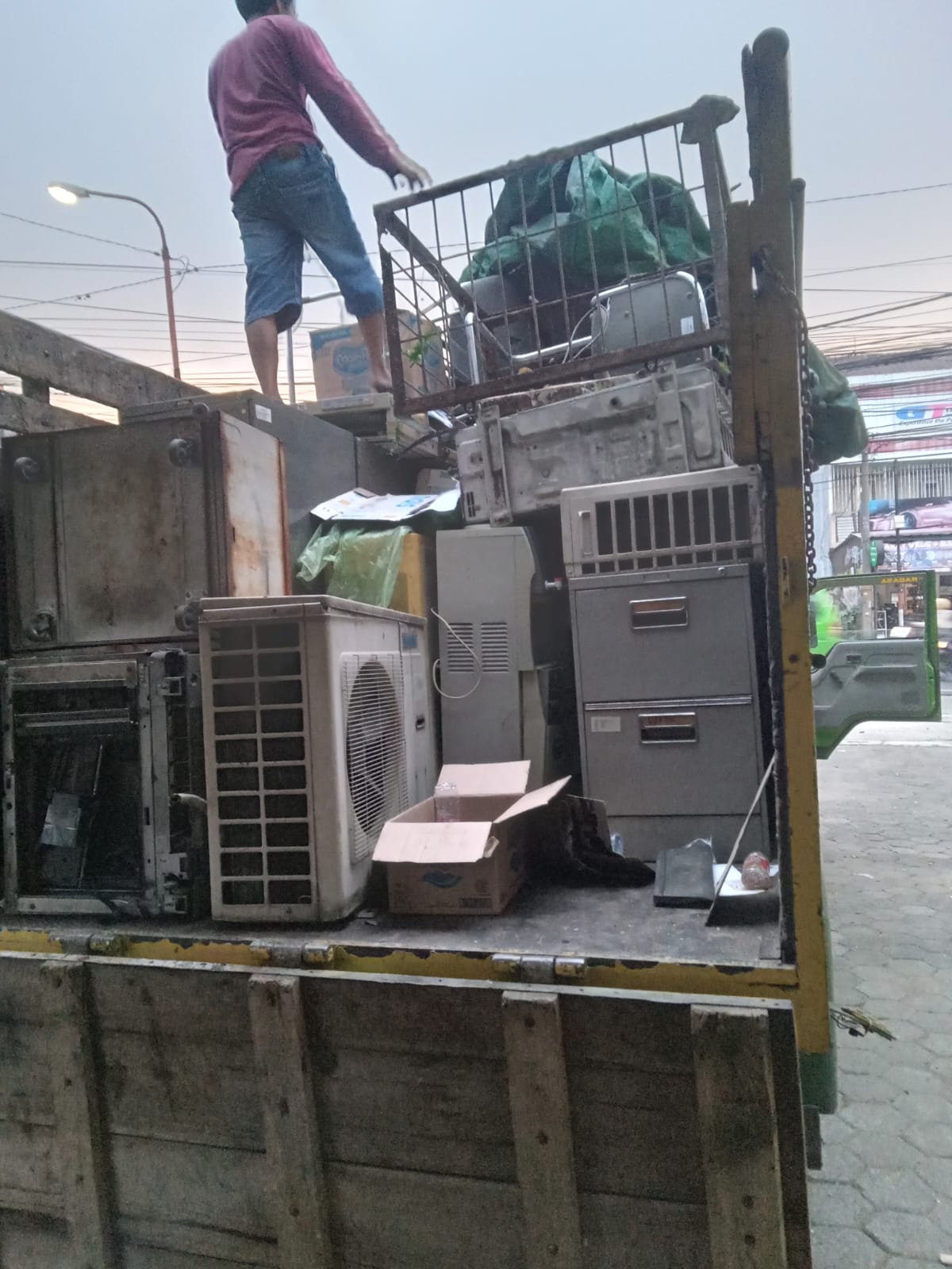 Berkah Mulya.id – Tengkulak Barang Bekas Terpercaya Jabodetabek